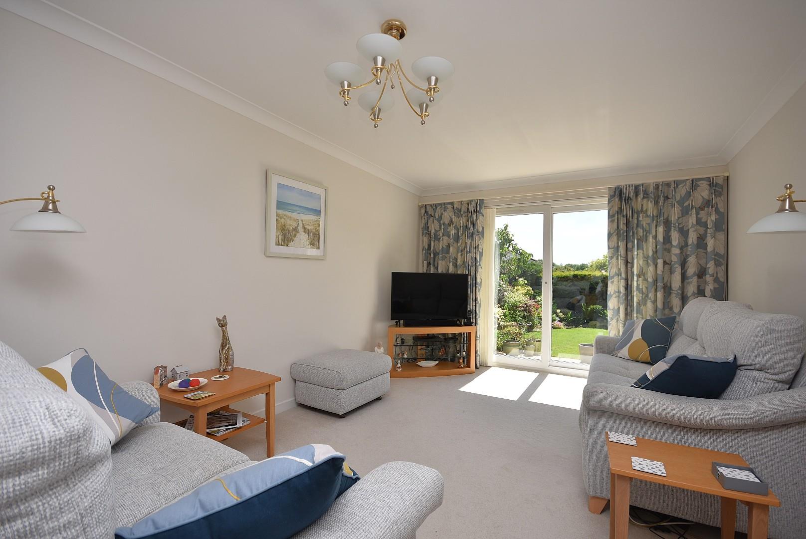 13 Wye Close, Barry, CF62 7TF